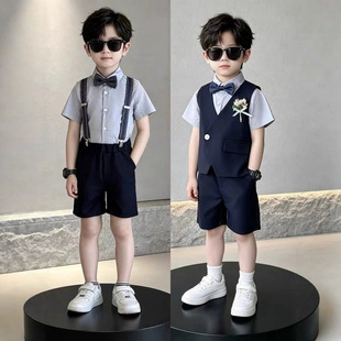 ��ͯ���b���b�ļ��к�С�����˶Y����һ��ͯ�ݳ������������ݷ�