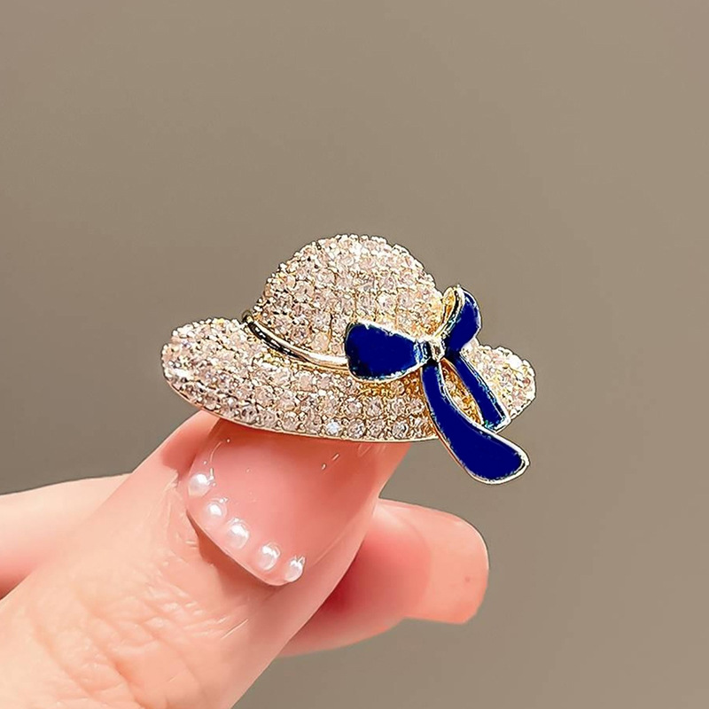 Creative hat brooch High sense niche design pin buckle female summer anti-exposure corsage collar pin suit decoration