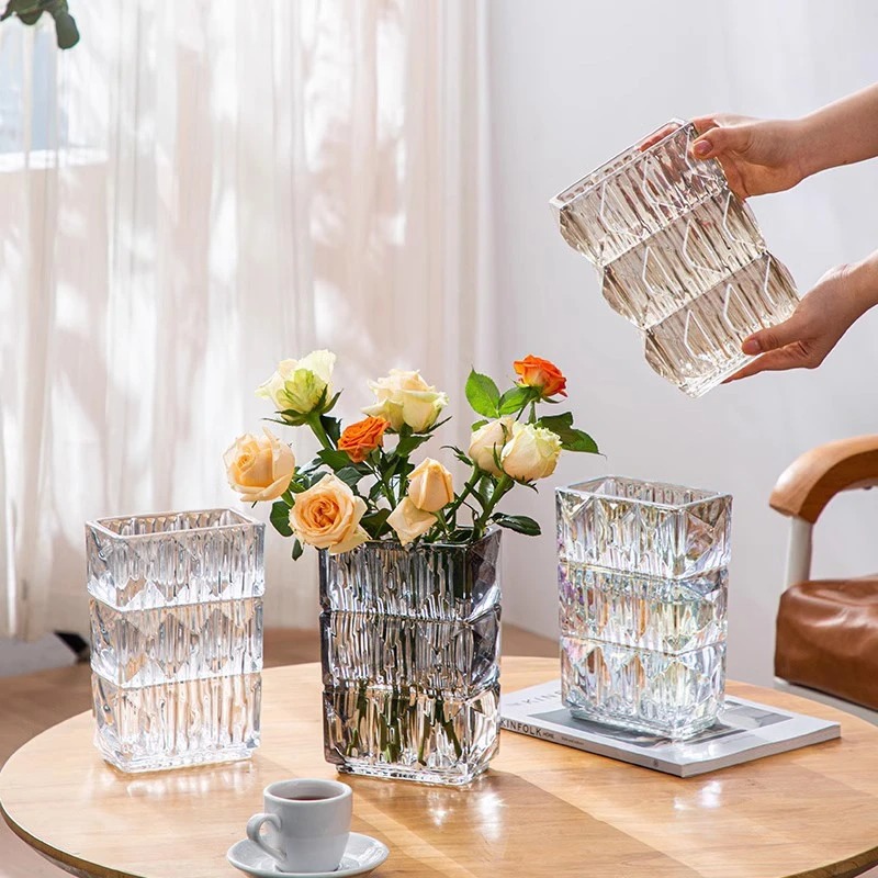 Jarrón de Vidrio Transparente Cuadrado de Lujo Ligero, Alto Valor Estético, Contenedor de Flores Hidropónico Creativo, Adorno Estilo Ins, Estilo de Lujo Ligero.