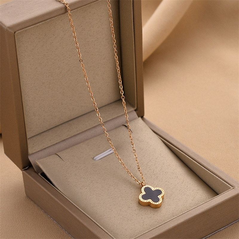 Fashion Four Leaf Clover Titanium Steel Enamel Necklace 1 Piece