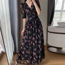 感法式碎花一片式连衣裙大码遮肉高腰系带显瘦过膝裙子2026夏
