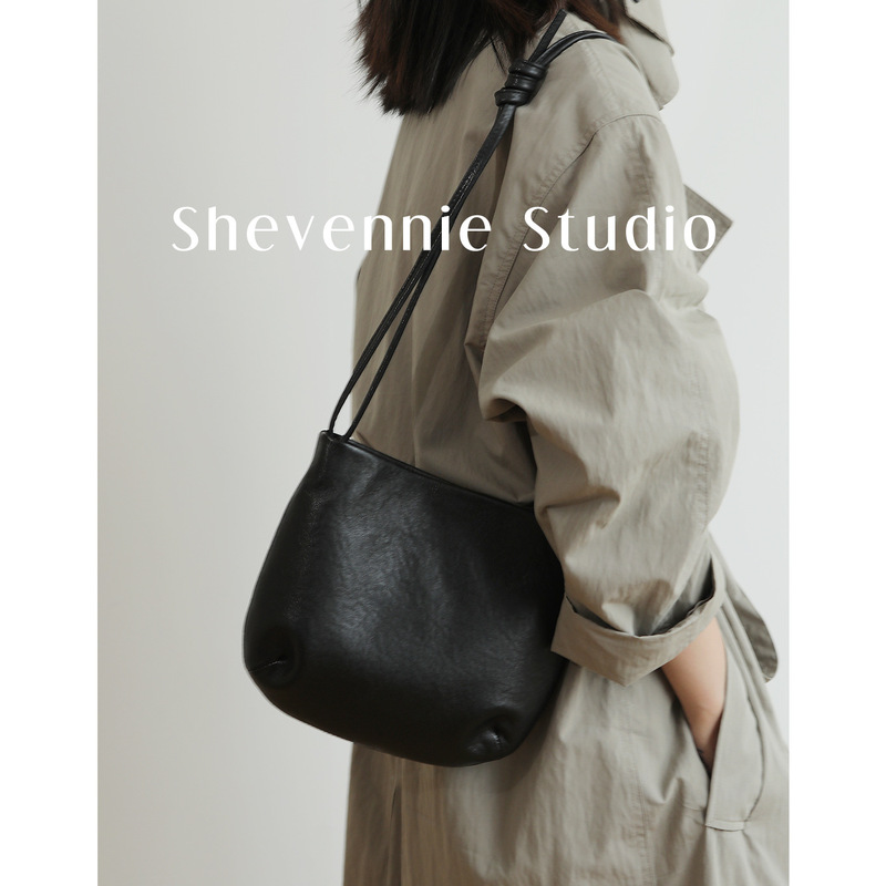 Genuine Leather Women's Bag Niche Design First Layer Vegetable Tanned Cowhide Shoulder Crossbody Bag Saddle Bag Armpit Bag Casual Tote Bag