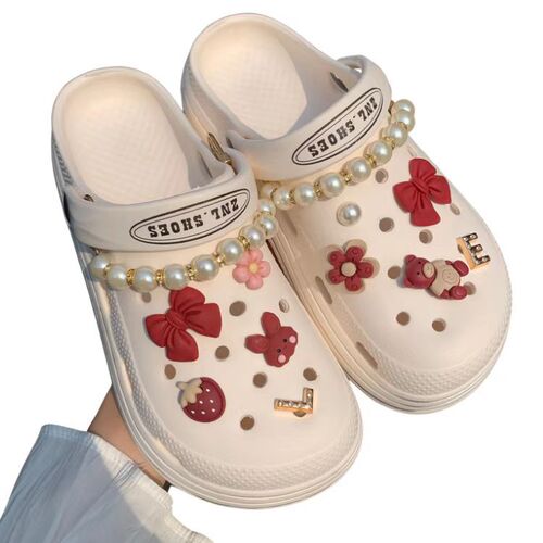 Cross-border adaptation cross Crocs shoe flower shoe buckle Cute girly pink pearl chain series Crocs shoe accessories