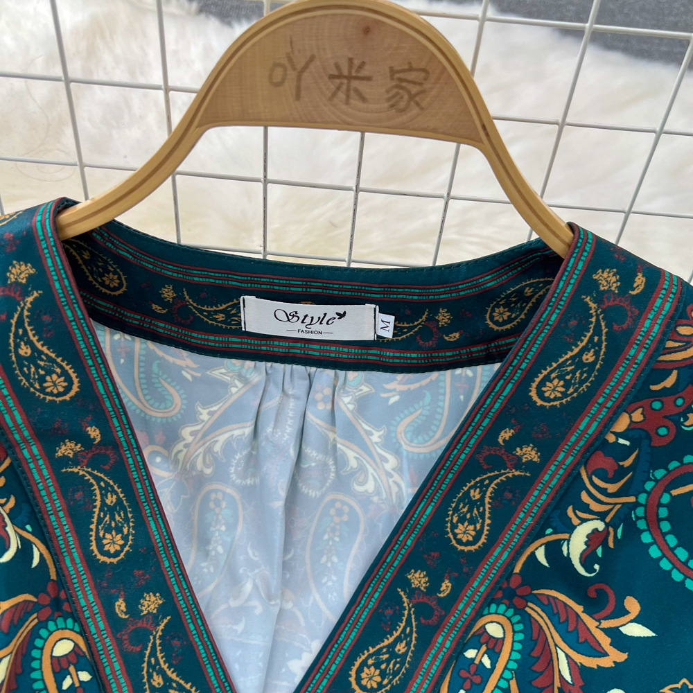 Retro Court Style Lantern Dress Long Sleeved V Neck Belted a Line Printed Elegant Full Skirt for Women_ecoleips.com