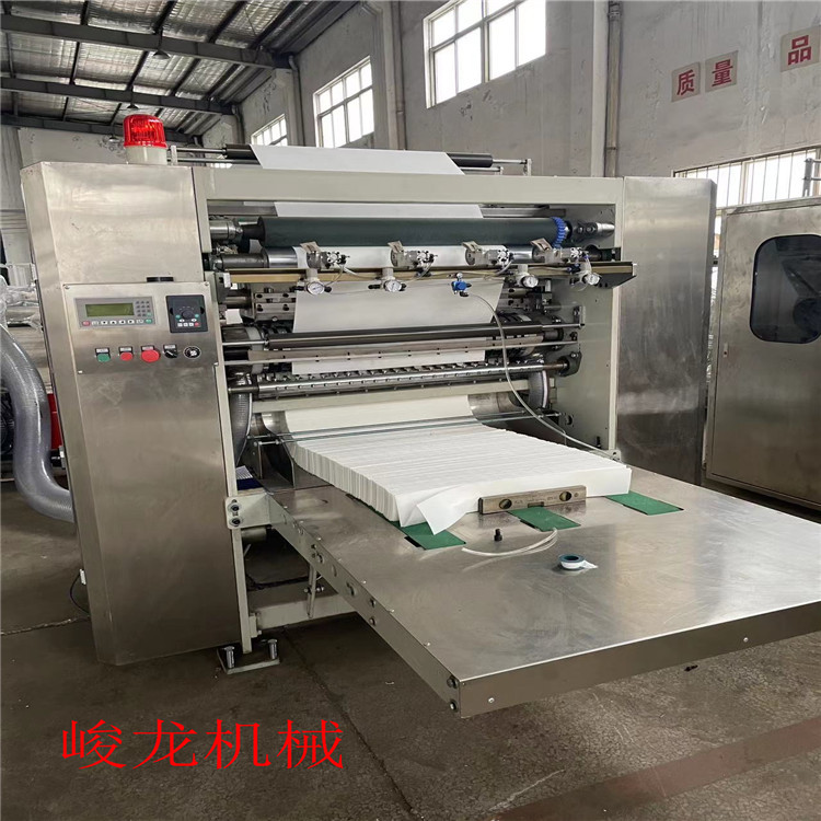 1无纺布后加工棉柔巾折叠机 一次性洗脸巾设备厂家 宝宝柔肤巾