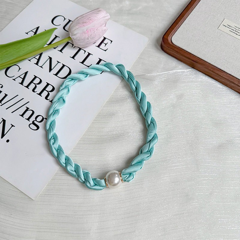 Collar de perlas de hebilla de atracción primavera y otoño verano decoración de cuello pequeña bufandas de mujer camisa de pañuelo de seda girada al por mayor