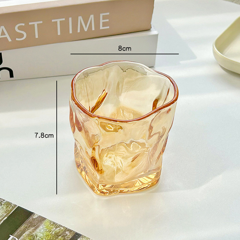 Vaso de agua potable de alto valor Vaso de vino de whisky Taza femenina Taza retorcida Taza de bebida colorida Taza de café casera