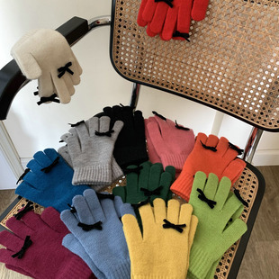 Демисезонные удерживающие тепло трикотажные милые перчатки с бантиком