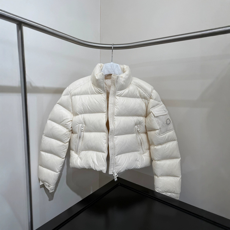 Foreign trade cross-border authentic version M Mengjia 25ss short women's warm down jacket, classic, elegant, cute, and versatile style Foreign trade cross-border authentic version M Mengjia 25ss short women's warm down jacket, classic, elegant, cute, and versatile style
