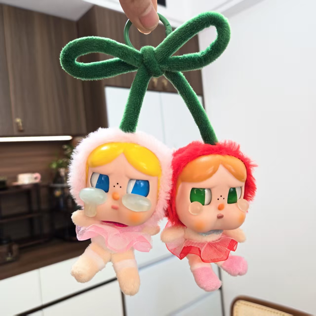 Nuevos productos de cereza dulce juntos, pelusa de peluche, grida de bebé, amor de las lágrimas, la serie de ojos de vidrio, colgantes de bolsas