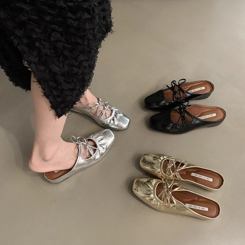 Inner Height-Increasing Bow-Knot Silver Closed-Toe Slip-On Women's Shoes, Fashionable for Outdoor Wear, 2026 New Summer Mary Jane Sandals