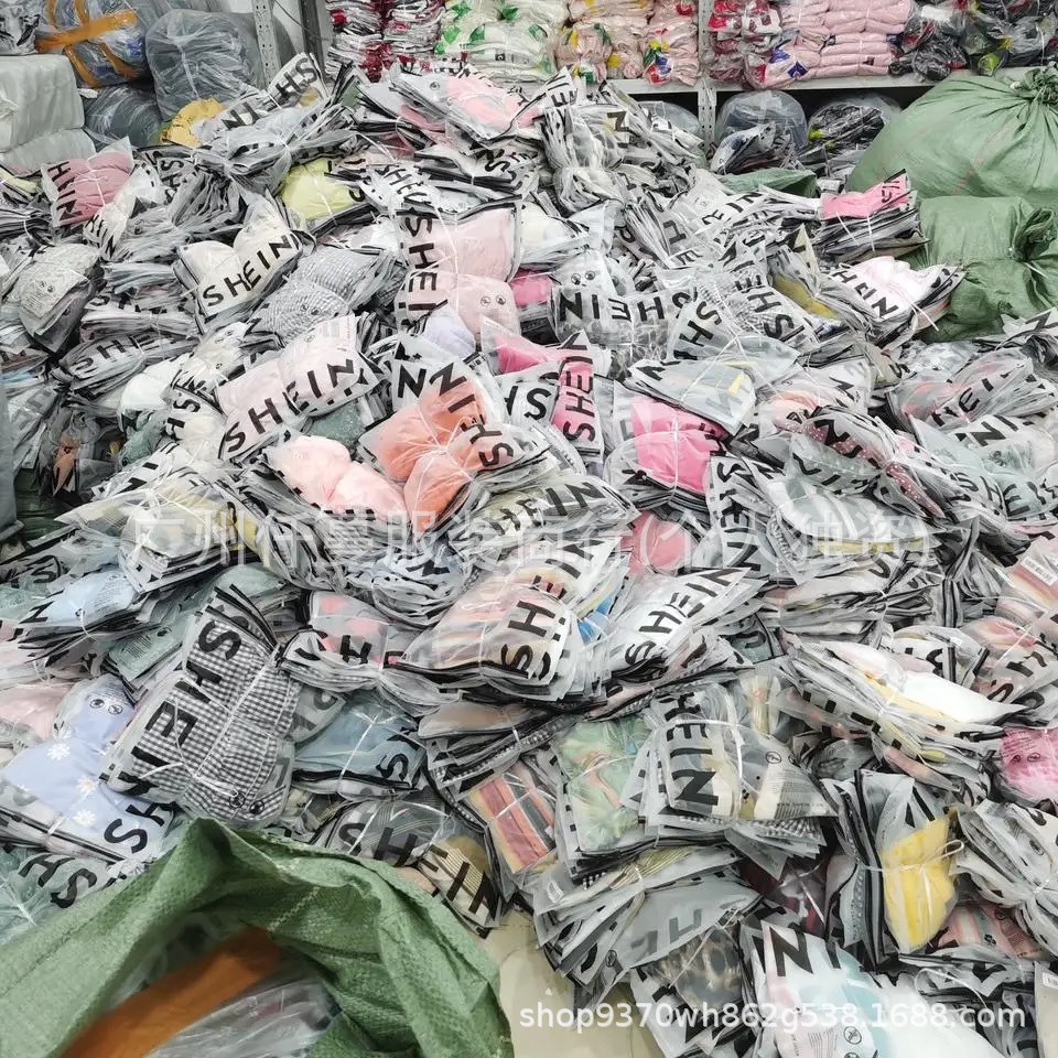 Ventas en caliente transfronterizas SHEIN despeje de comercio exterior ropa de mujer miscelánea a granel precios especiales de mercancías de cola miscelánea envasado al por mayor image 1
