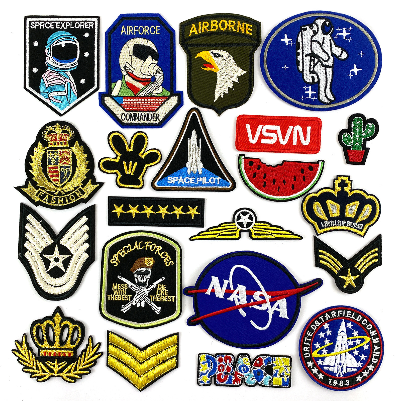 Lugar de fábrica de origen a juego de dibujos animados bordado de flores pegatinas de tela ropa de bricolaje decoración planchado parche pegatinas transfronterizas