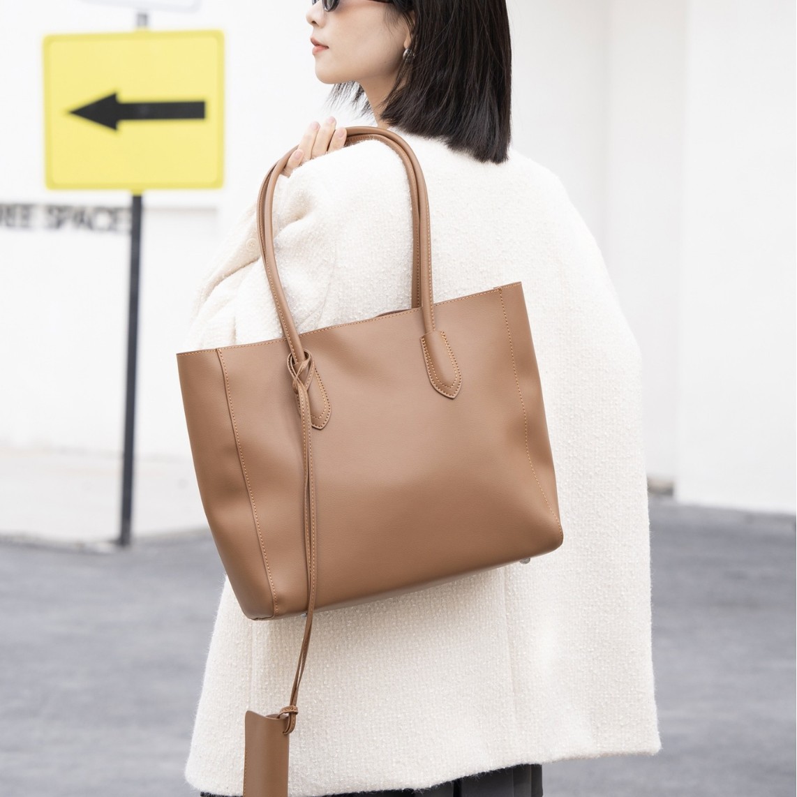 Bolsa de gran capacidad de textura de alta calidad para mujer 2025 nuevo otoño e invierno retro bolso de hombro para mujer