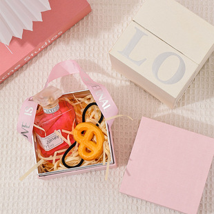 Love Chinese Valentine's Day Gift Box Heaven and Earth Cover Cosmetics Fresh and Exquisite Gift Box Birthday Souvenir Empty Box Ready-Made Box