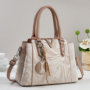 ���eV����������s�r��Ů���ٴ����e�μ���ճ�б���handbag