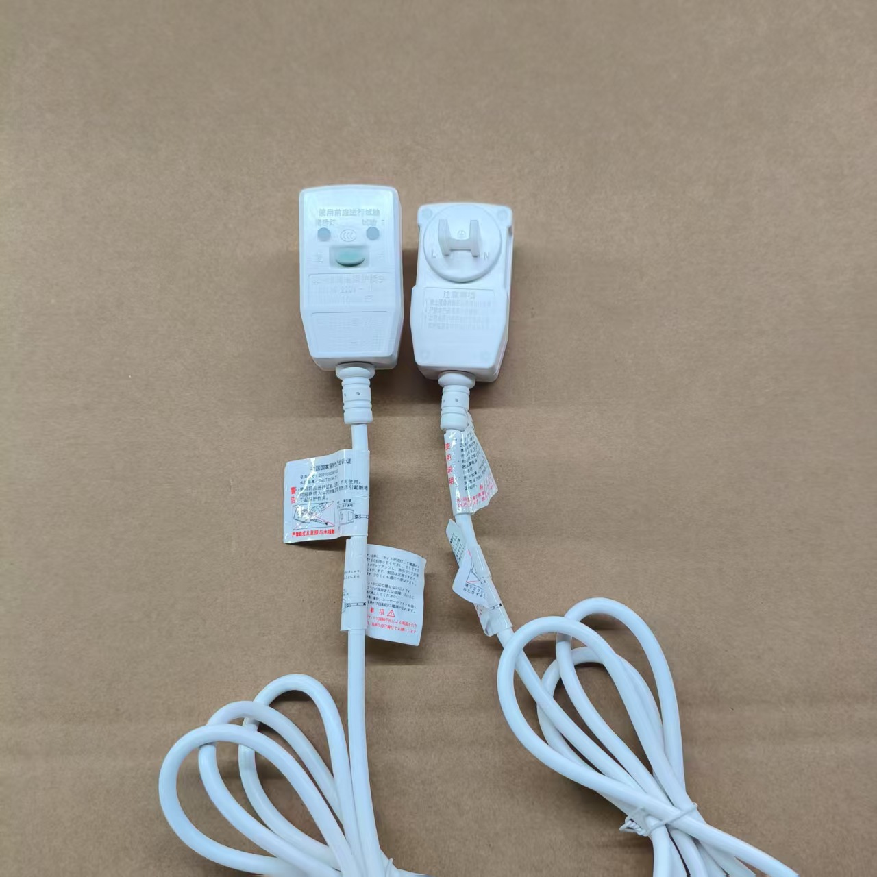 10A漏电保护插头 一体两插防触电漏保插头 足浴盆漏保插头开关