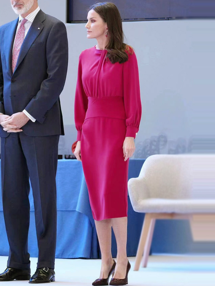 凯特王妃明星同款女装2023年春季新款高级感玫红色气质修身连衣裙
