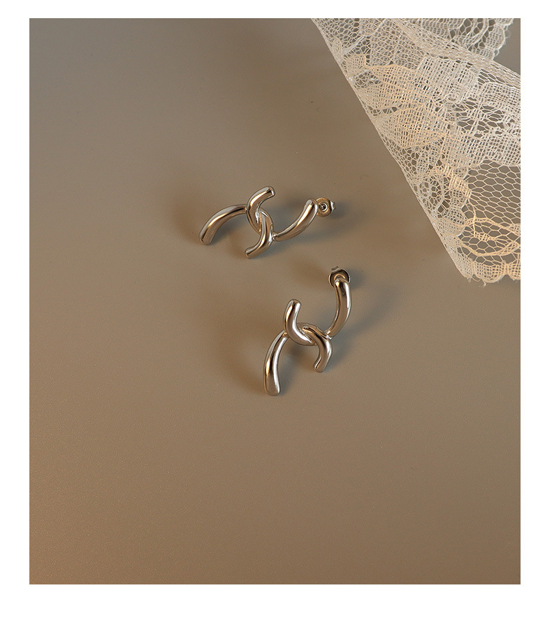 Korean Stitching Titanium Steel Earrings display picture 5