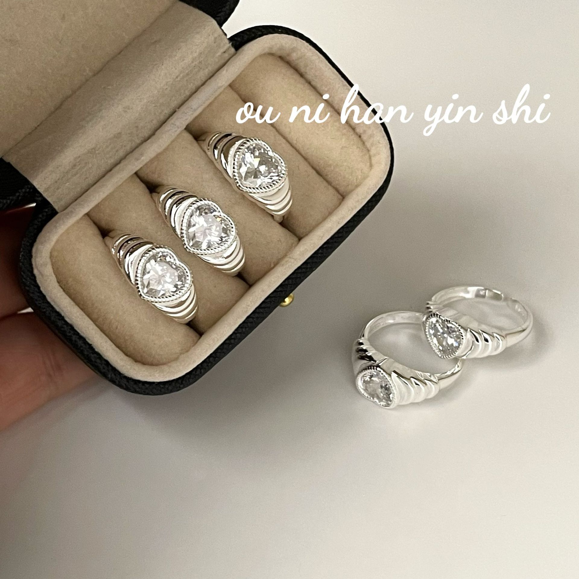 歐尼韓S925純銀簡約愛心戒指女鋯石鑲嵌百搭冷淡風愛心麻花食指戒