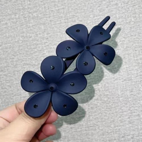 Simple Style Flower Plastic Diamond Hair Clip display picture 1