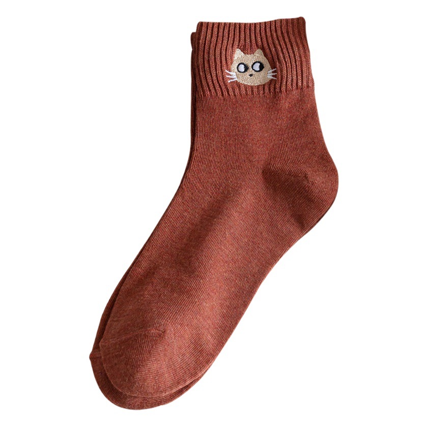 Mediados de la pantorrilla calcetines de algodón de color puro de primavera y otoño de las mujeres calcetines de algodón nuevo gatito bordado medias casuales Zhuji calcetines de las mujeres al por mayor