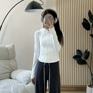 New Short Yoga Wear Women's Hooded Fitness Training Wear Tops Tight Breathable Outdoor Sports Jacket Jacket
