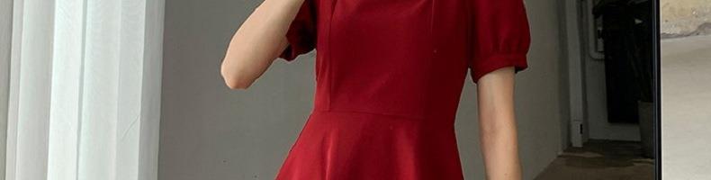 帮手描述图：2022夏季新款复古赫本风小黑裙胖妹妹收腰显瘦方