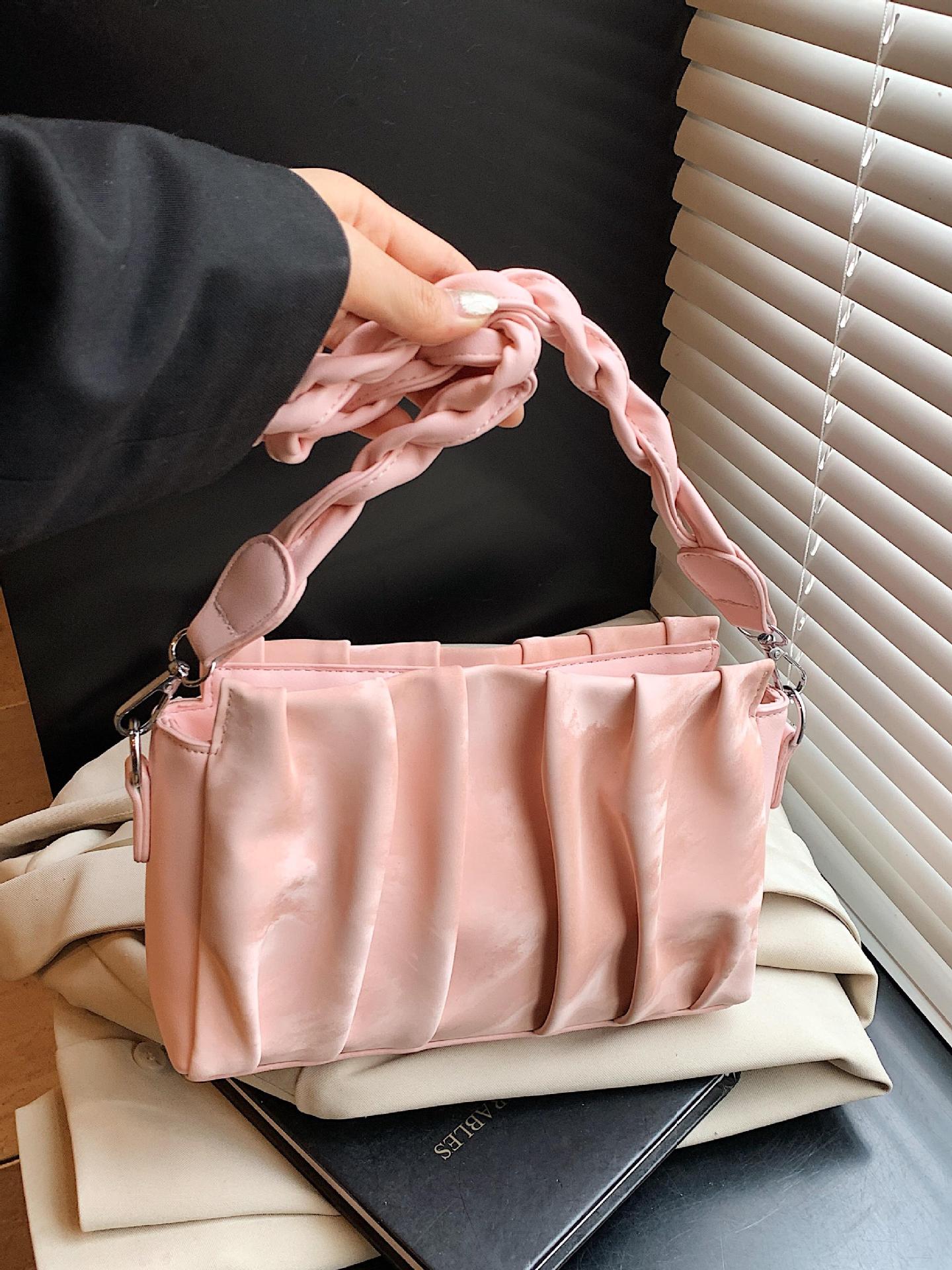 Nuevos productos de verano 2025 pliegues nube pequeña bolsa cuadrada mujer comercio exterior coreano bolsa de axilas de todo fósforo bolsa de mensajero de moda popular