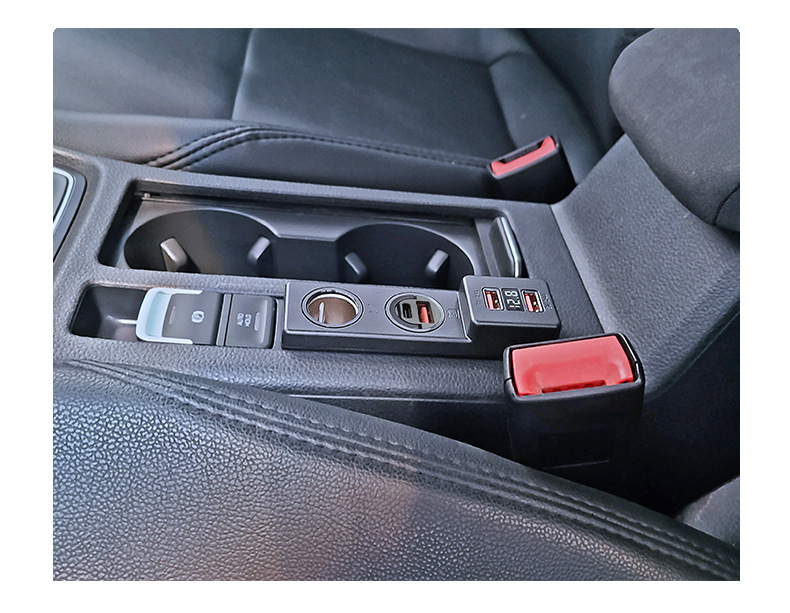 Applicable to Volkswagen Golf 7.5/7 generation car charger cigarette lighter modified USB super fast charge one to two