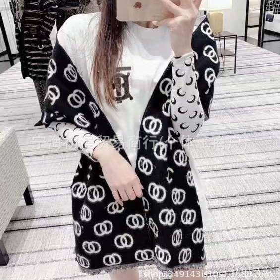 对版高版本长双面羊毛绒围巾女DA牌长须冬小香字母披肩保暖加厚黑|undefined