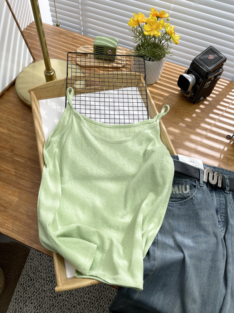 Green suspender (will be transparent, don't take pictures)