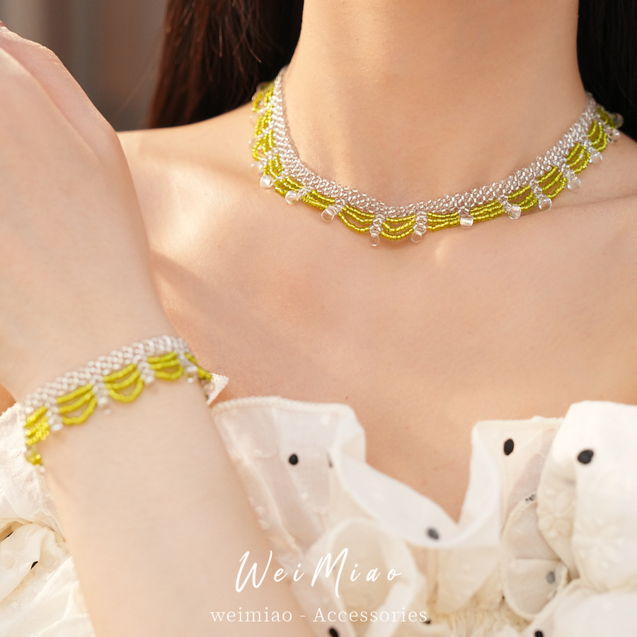 Cuentas de vidrio cuentas collar de encaje ligero lujo nicho cadena de clavícula pequeña fresca viento retro conjunto de joyería temperamento al por mayor