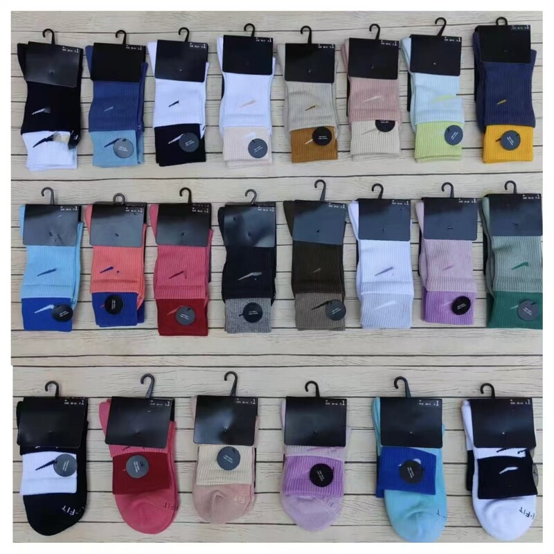 Suwannexeter Patchwork Unisex Socks, Mid-High Tube Couple's Towel-Soled Sports Socks, Faux Two-Piece Yoga Socks