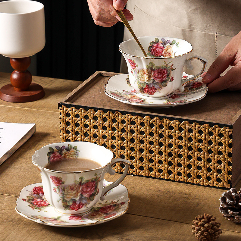 Cross-border British High-value Coffee Cup and Saucer Retro Light Luxury Gold Ceramic Mug Home Phnom Penh Afternoon Tea Cup Cross-border British High-value Coffee Cup and Saucer Retro Light Luxury Gold Ceramic Mug Home Phnom Penh Afternoon Tea Cup