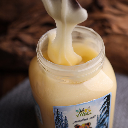 Russian imported winter bear honey birch tree honey 500g bottle packed honey office snacks instant drink