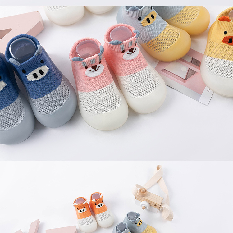 Kid's Sports Cartoon Round Toe Sock Shoes display picture 1