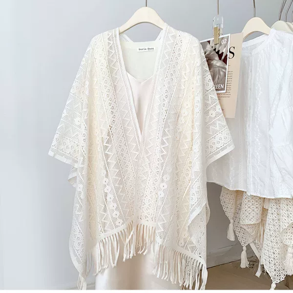 Popular Foreign Trade Item: Spring, Summer, and Autumn Knitted Hollow-Out Shawl for Women, European and American Style, Medium-Length, Smiley Face Design, Thin, Slit-Style Shawl