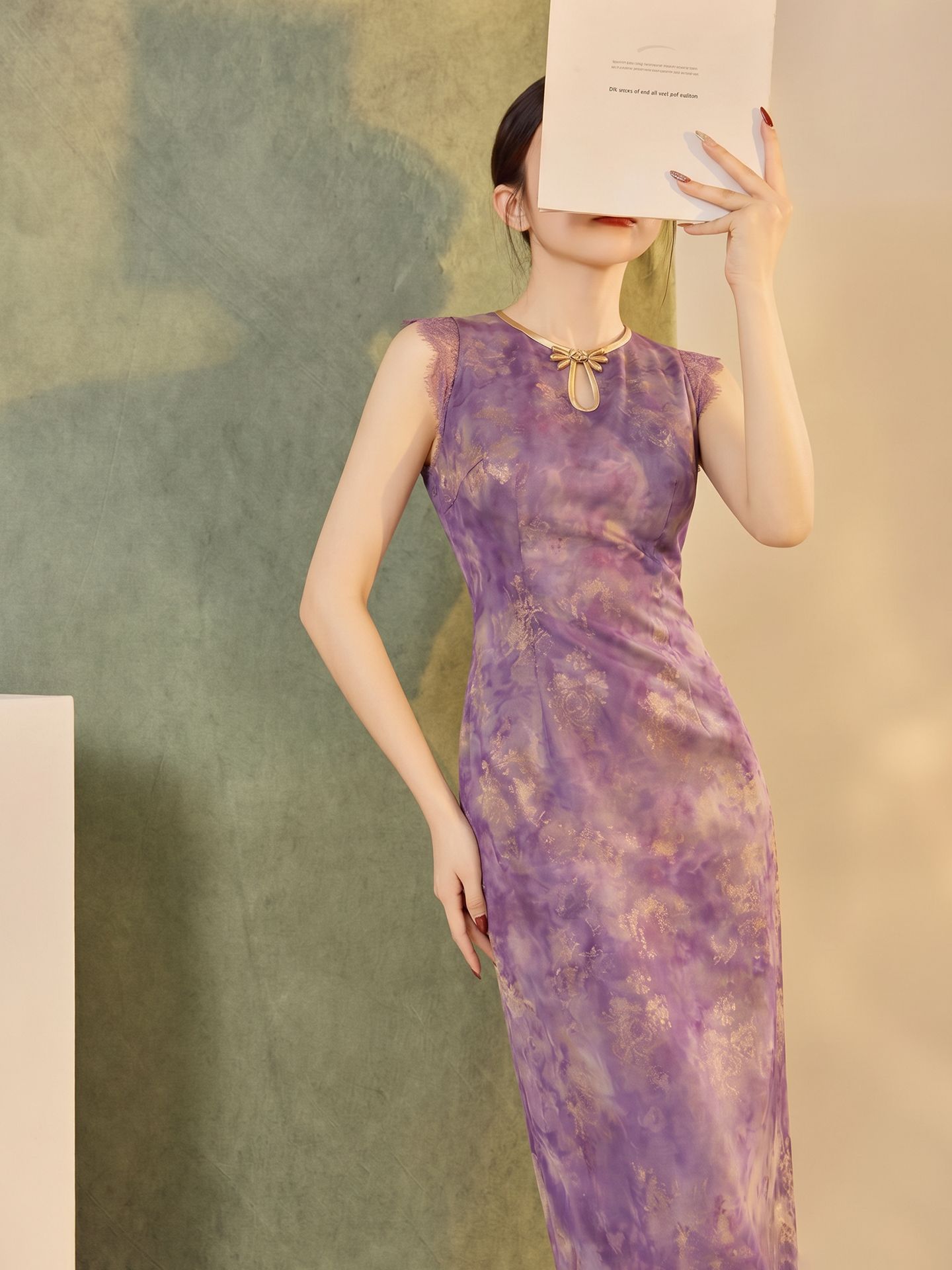 Váy dài sườn xám cải tiến tay áo ren in họa tiết giọt nước rỗng — màu hồng, màu tím