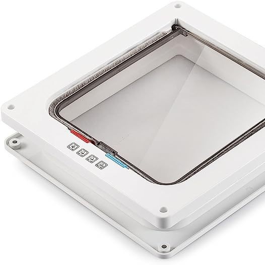 Los fabricantes suministran la puerta del gato del animal doméstico en stock puerta del perro de dos vías de entrada y salida agujero de la puerta ventana de vidrio placa de acrílico perrera gato