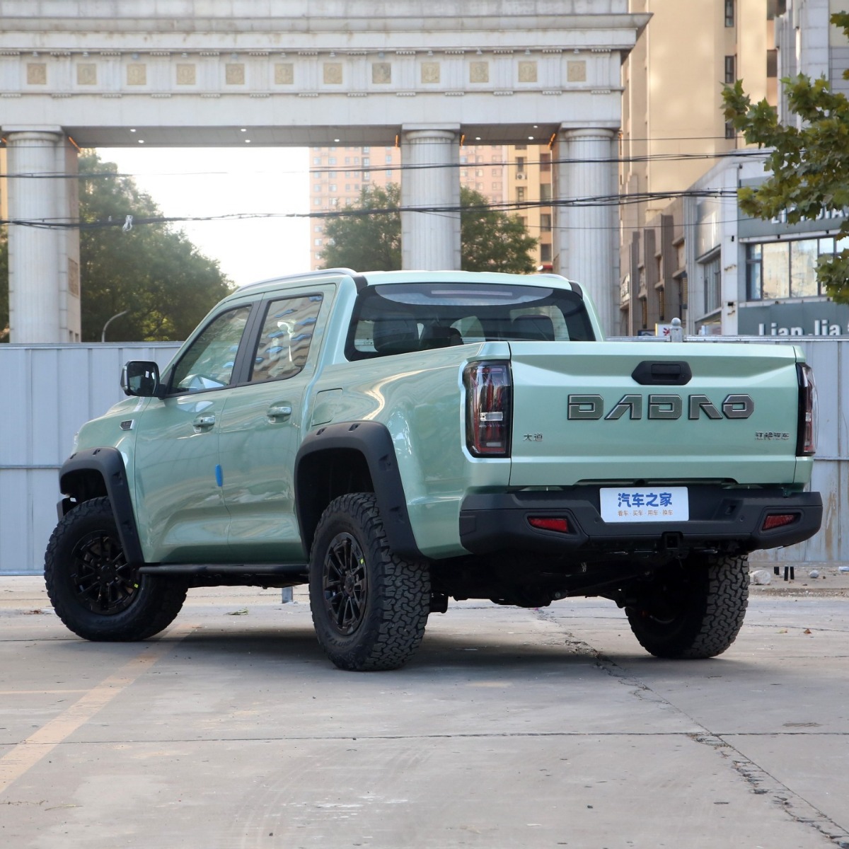 Aplicable a Jiangling Avenue Flying Will Dare Explorers con ruedas de cejas para la mejora profesional de los suministros