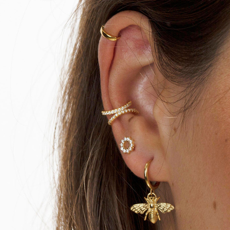 S925 Silver Needle Retro Bee Copper Earrings Personality Animal Ear Jewelry display picture 3