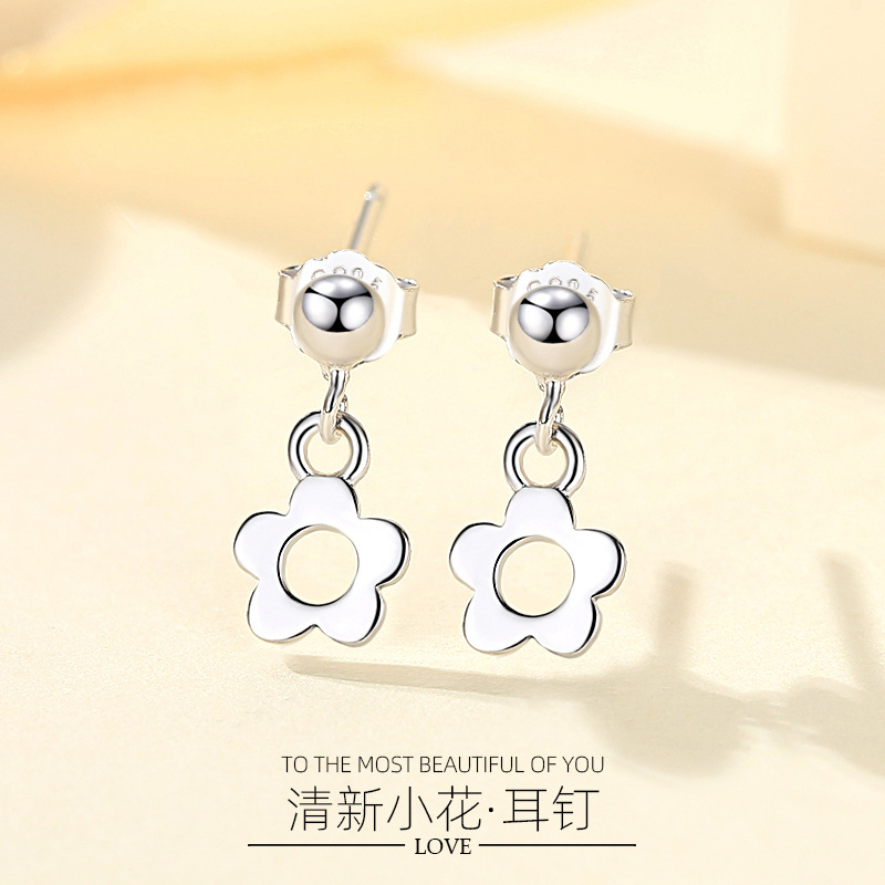 S925 plata esterlina pequeña flor estilo coreano pequeño hueco girasol pendientes simple elegante estudiante artístico fresco estilo Mori