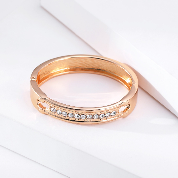 Fashion glossy hollow diamond spring alloy open bracelet wholesale