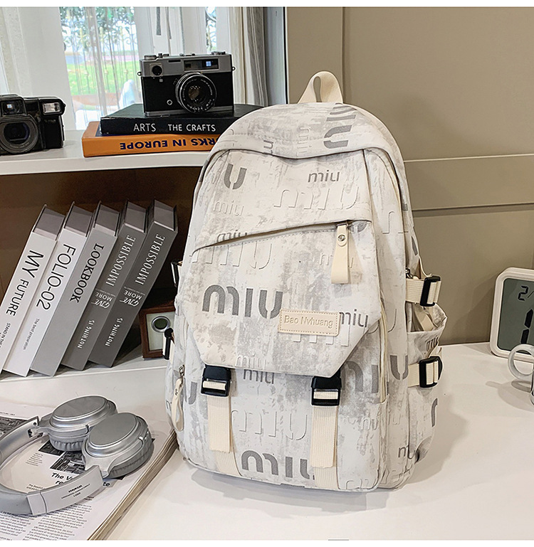 Lightweight Fashionable New Model Backpack 2026 Large Capacity Graffiti Student Backpack Casual Trendy Daily Commute School Bag