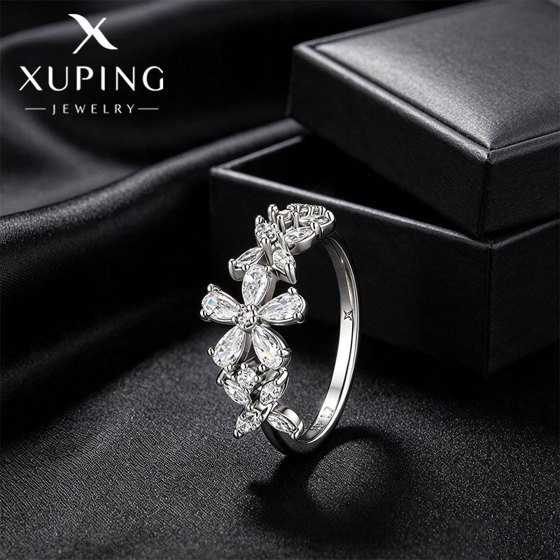Xuping lujoso diseño ligero anillo de diamante de aleación de apertura de alta calidad anillo de moda personalidad anillo de novia