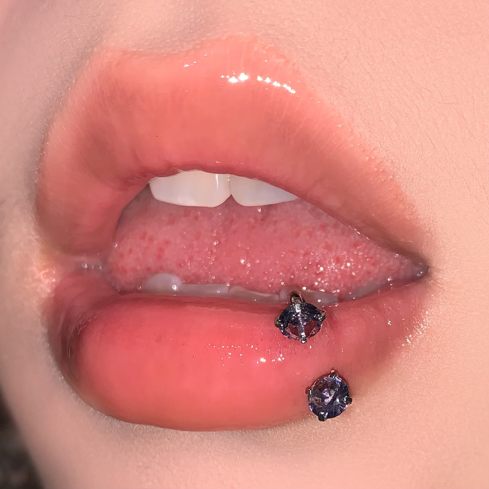 Flash Bright Stone Lip Ring Steel Titanium Inner Thread Horseshoe C Ring Lip Piercing Jewelry for Women detail image 14
