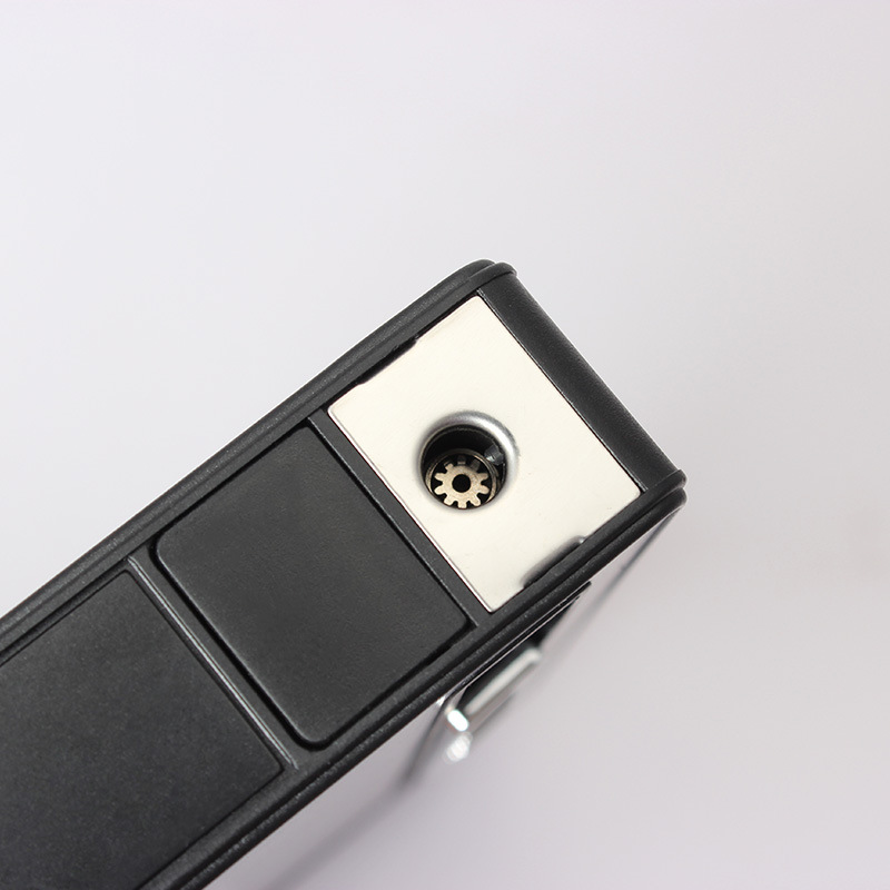 Traveler dual-use automatic cigarette box creative cigarette box with lighter can be made with LOGO hundreds of manufacturers wholesale