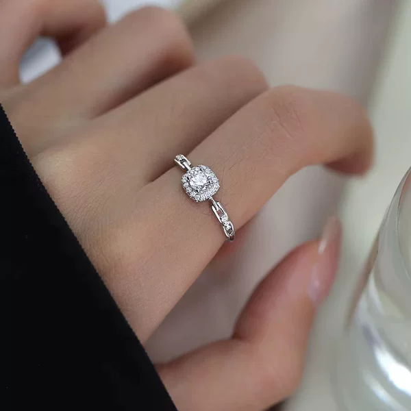 Sugar Cube Ring for Women, Niche Light Luxury, Simulated Diamond Plain Ring, Square Diamond Chain, High-End Design, Index Finger Opening, Adjustable