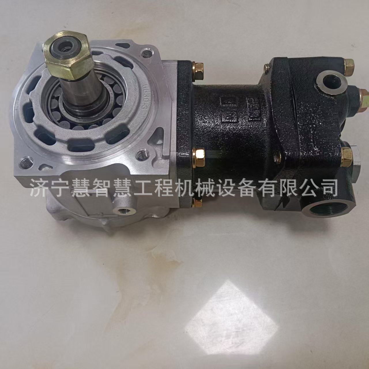 特惠供应压缩机空压机 PC650-3挖掘机6210-81-3113打气泵压力泵